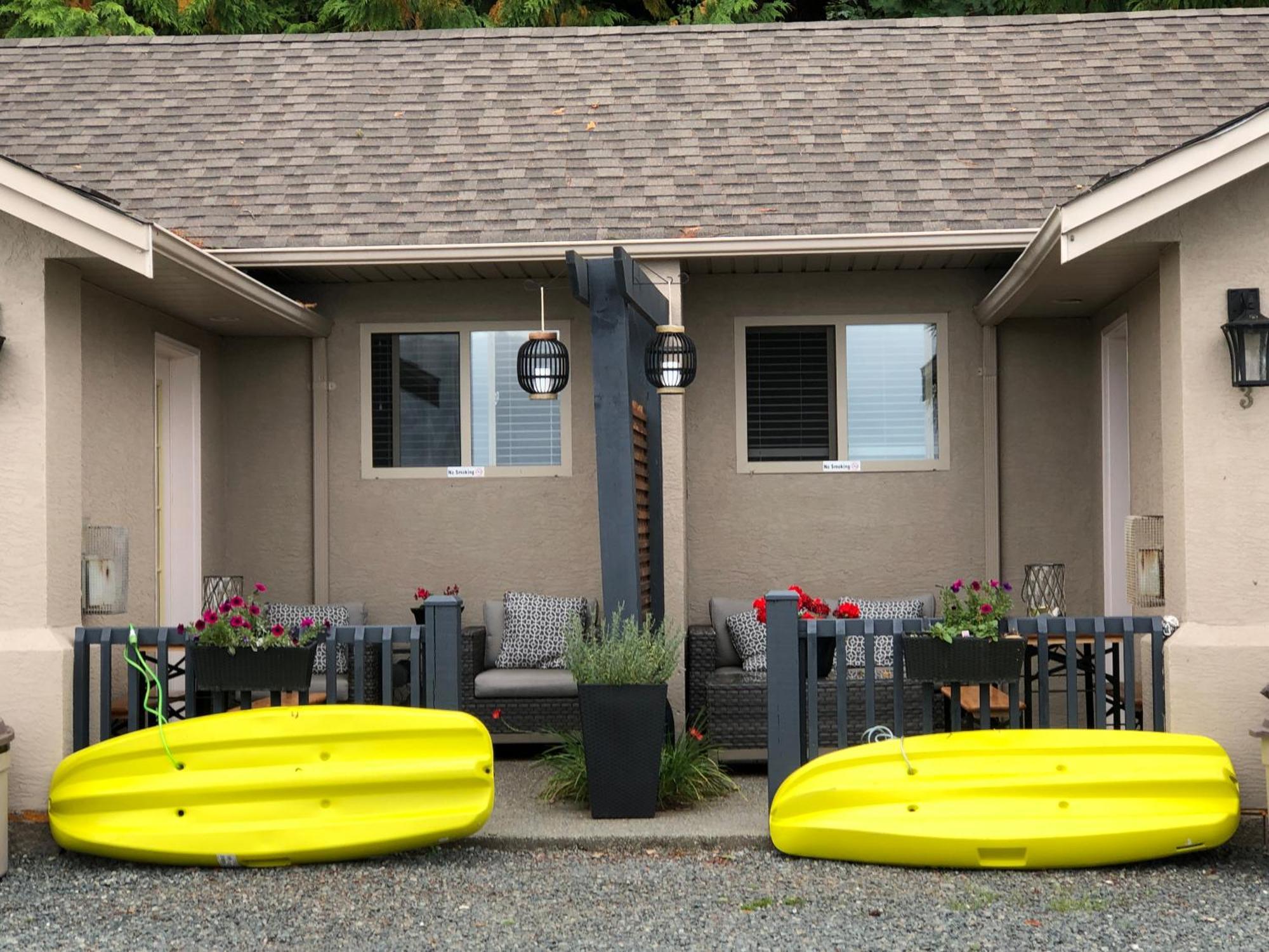 Qualicum Breeze Beach Resort Bowser Exterior photo