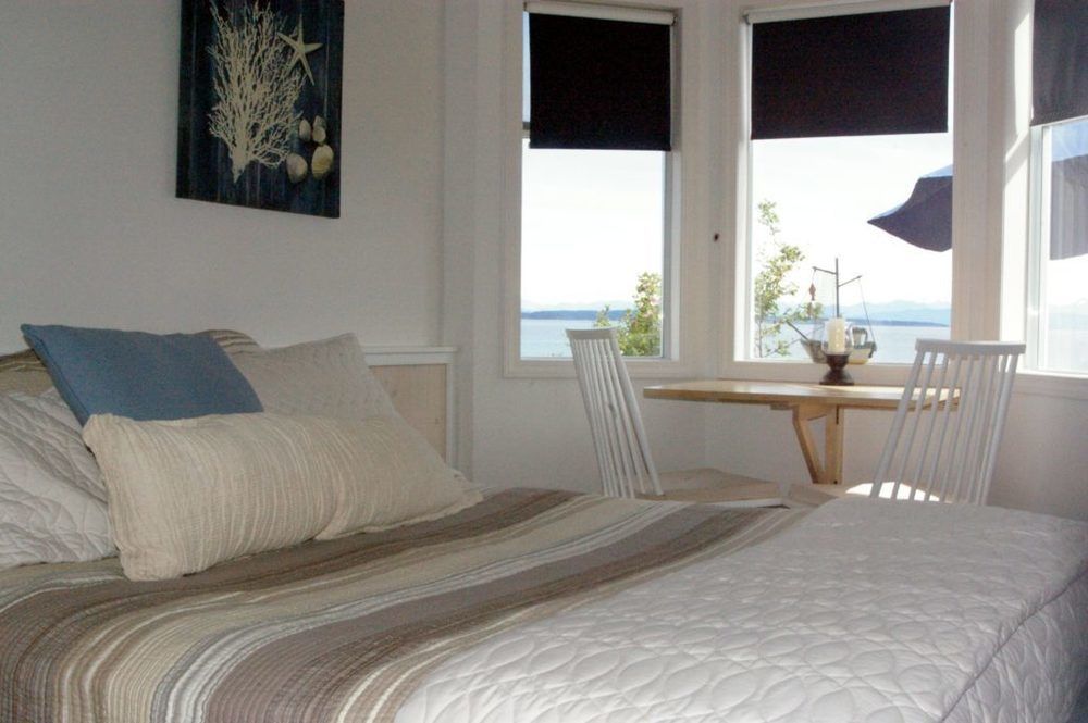 Qualicum Breeze Beach Resort Bowser Exterior photo