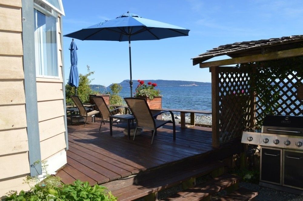 Qualicum Breeze Beach Resort Bowser Exterior photo