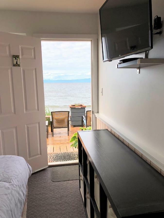 Qualicum Breeze Beach Resort Bowser Exterior photo